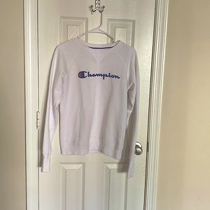 White Champion Sweatshirt!! Perfect fit! Size medium! Perfect for school/work!!